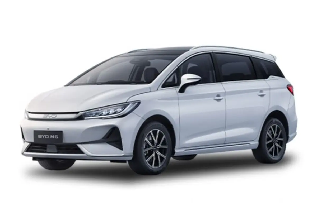 BYD M6